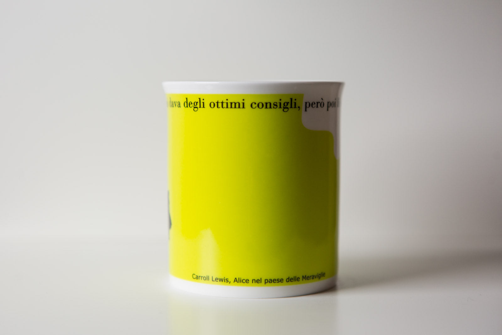 Tazza letteraria - Di solito Alice si dava degli ottimi consigli, però poi li seguiva raramente. Lewis Carroll